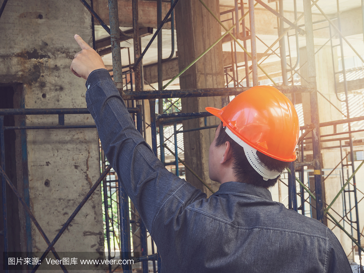 建筑工地工程師